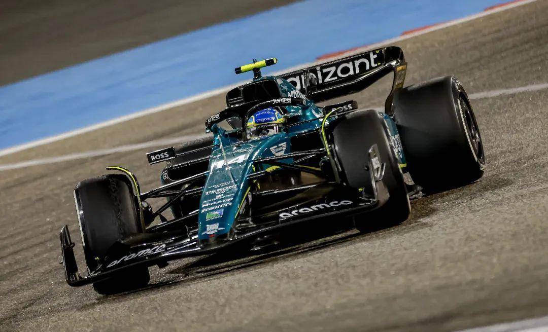 包含阿斯顿马丁力克雷诺车队,阿隆索关键制胜的词条 包含阿斯顿马丁力克雷诺车队,阿隆索关键制胜的词条