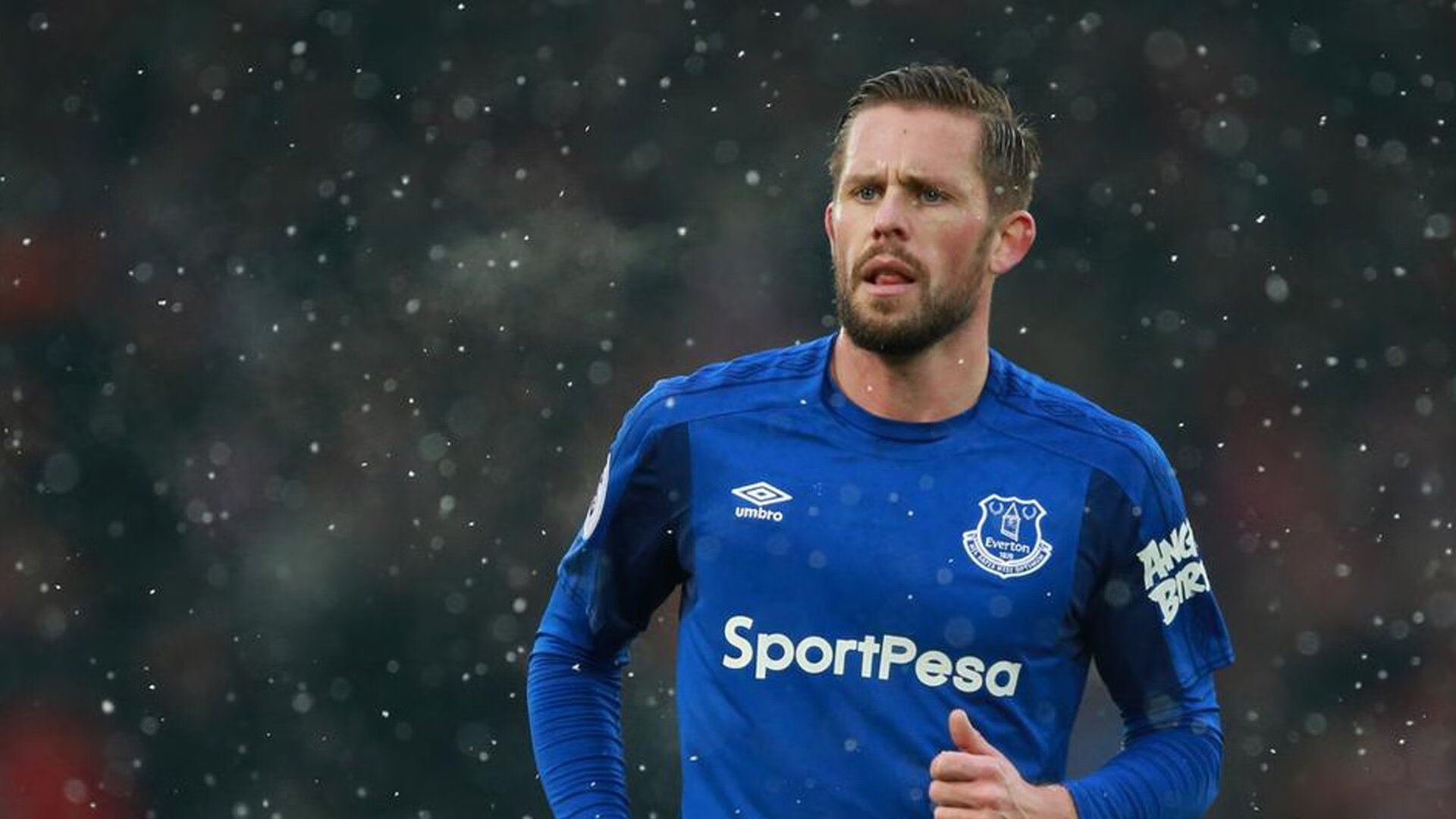 流星划过中东夜空，孔德一记远射，沙特巅峰对决胜出巴拉圭的唯一性回响