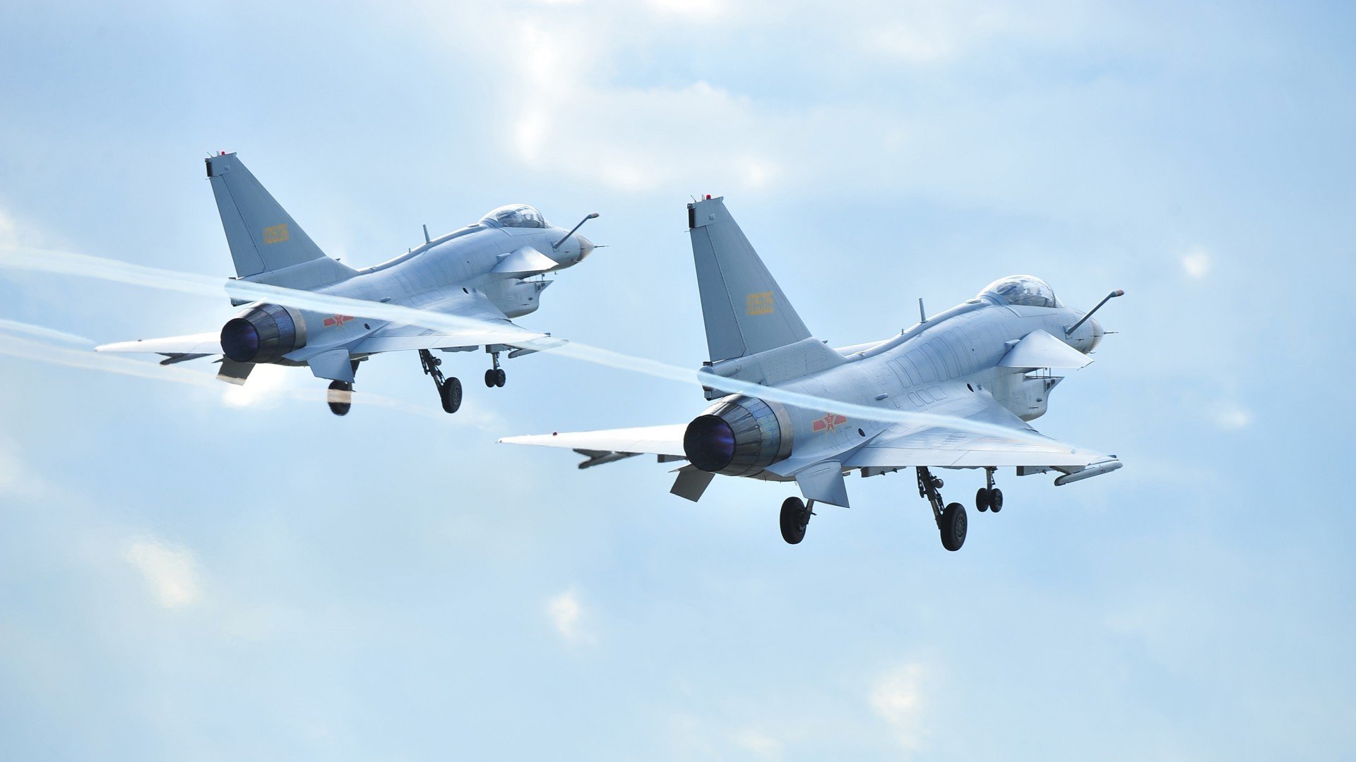 当坎特撕裂时空，在战术芬兰的冰川上，佛罗伦萨开出玫瑰