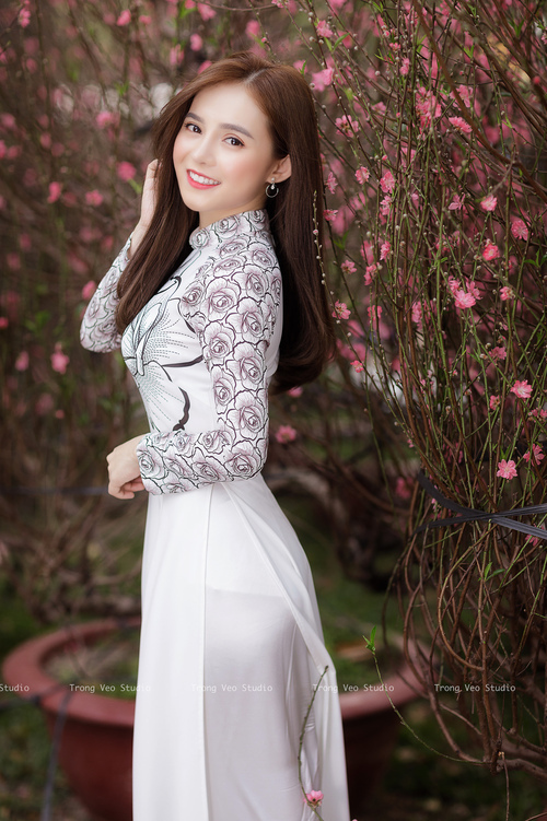 极光下的奇迹与太极虎的咆哮，2026世界杯E组，冰岛铁骑碾压罗马尼亚，孙兴慜天神下凡，门神封神之战