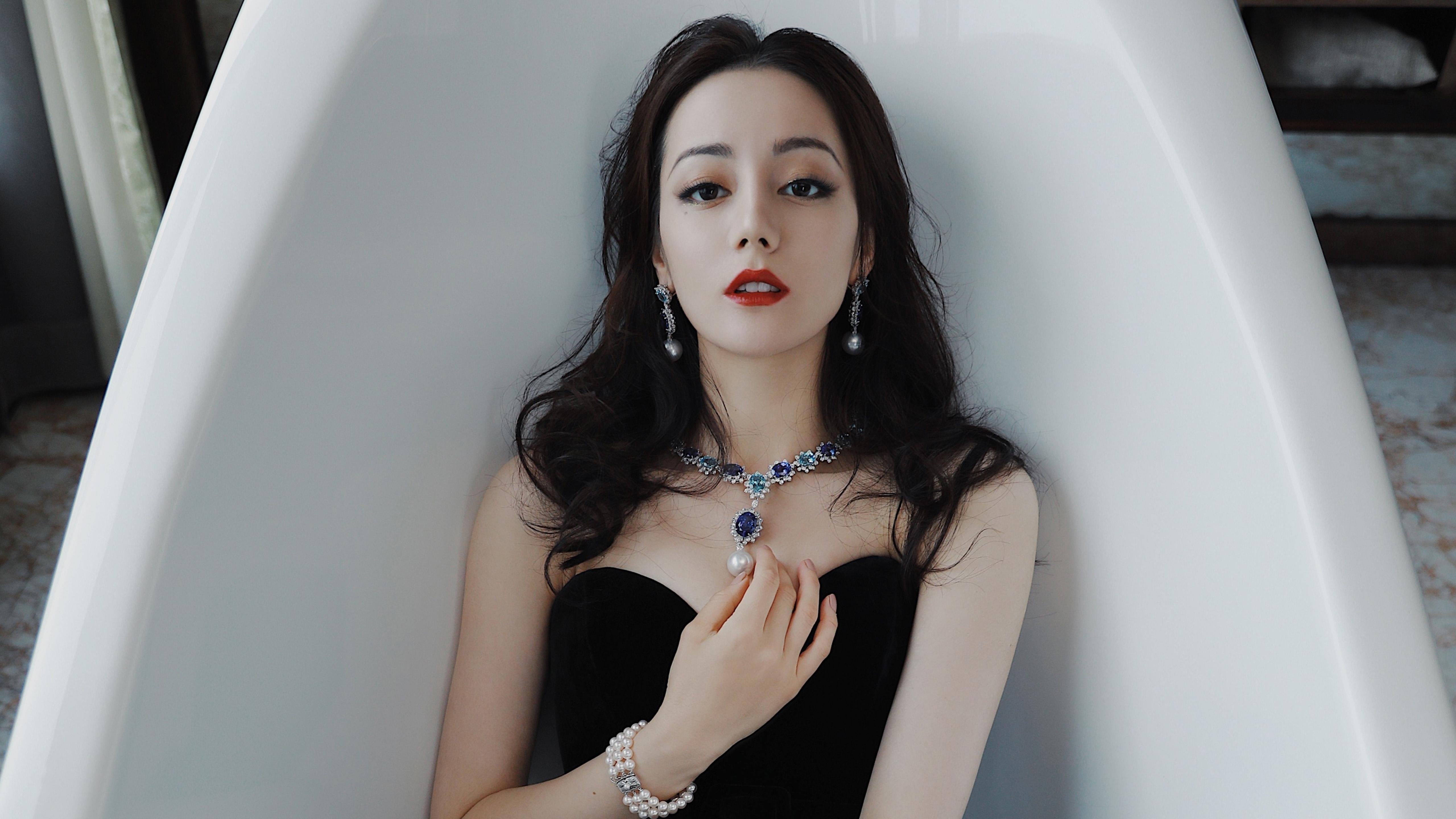 东瀛之刃披上蓝衣，三笘薰如何用一抹斯洛伐克血统，在2026世界杯半决赛刺穿哥斯达黎加的铁幕